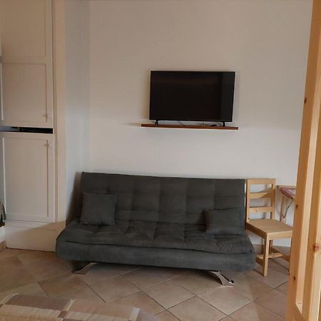 Galanthus Apartment อาออสตา ภายนอก รูปภาพ